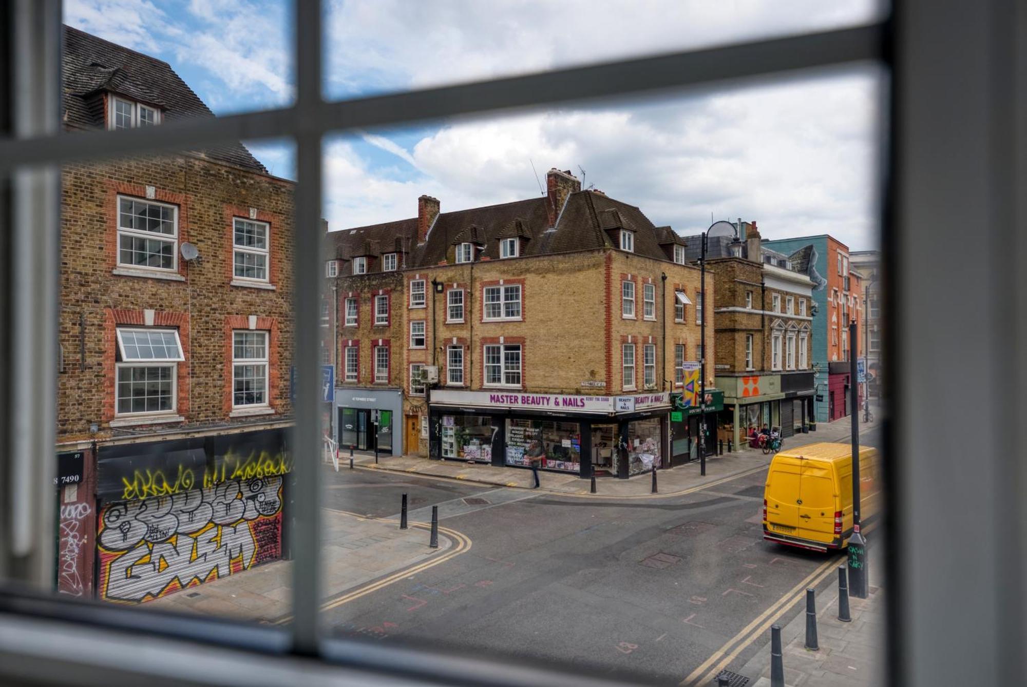 Chic 2 Bedroom Apartment Near Liverpool Street By Gold Stays London Exterior foto