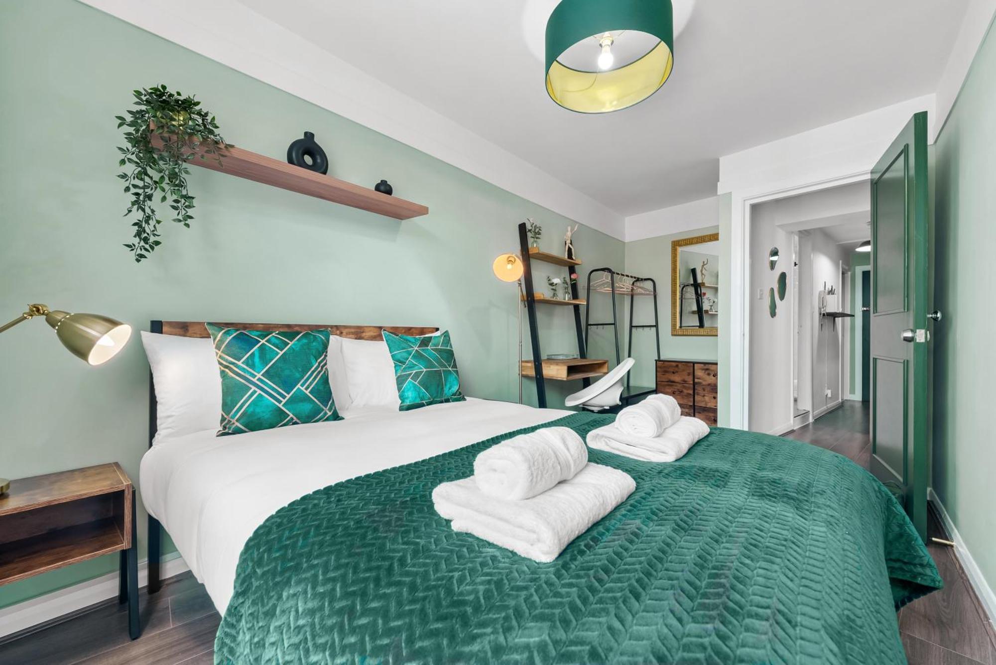 Chic 2 Bedroom Apartment Near Liverpool Street By Gold Stays London Exterior foto