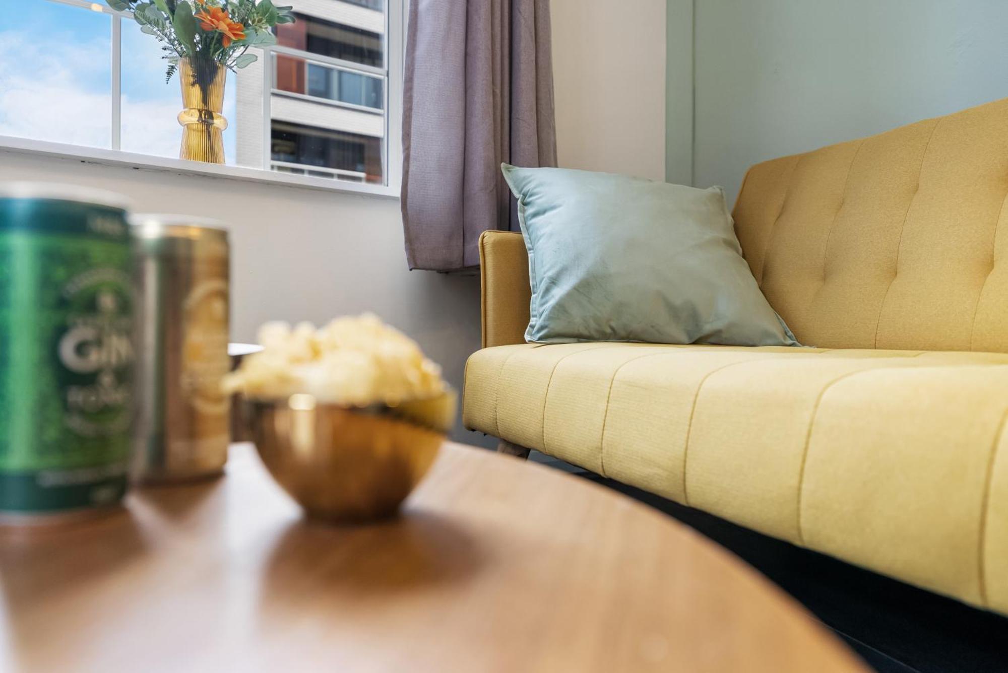 Chic 2 Bedroom Apartment Near Liverpool Street By Gold Stays London Exterior foto