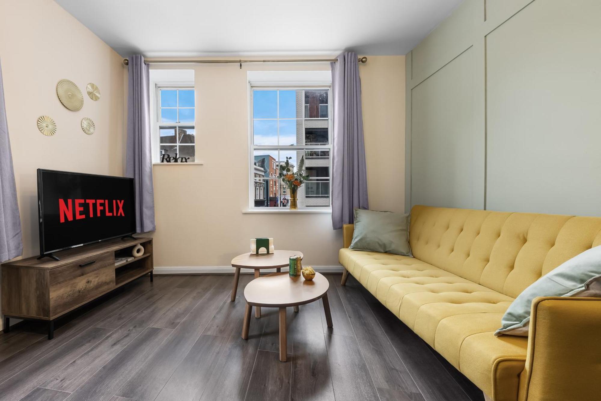 Chic 2 Bedroom Apartment Near Liverpool Street By Gold Stays London Exterior foto